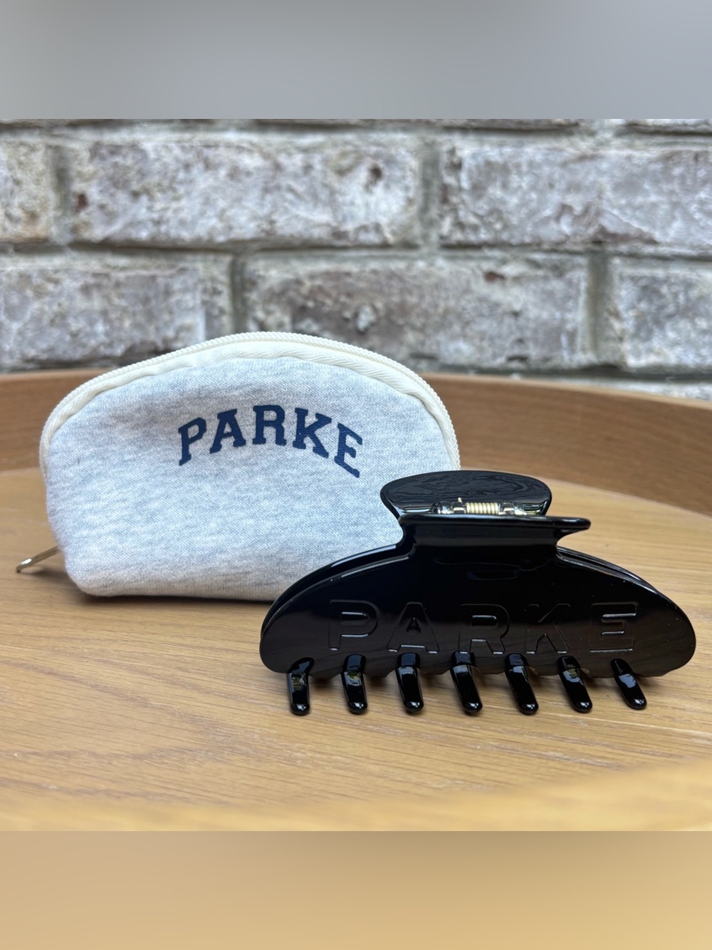 New Parke Claw Clip In Black